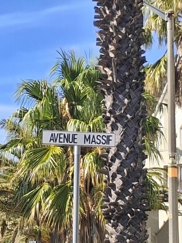 To Let 2 Bedroom Property for Rent in Vredehoek Western Cape